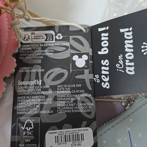 Loungefly Disney Mickey Minnie Scented Chocolate Box Valentine Crossbody Nwt - Picture 7 of 7